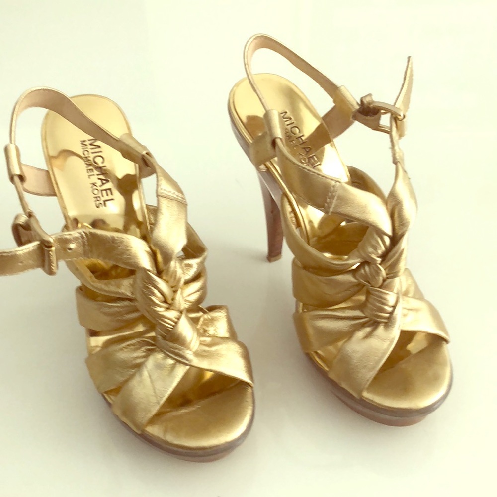 Michael Kors size 7